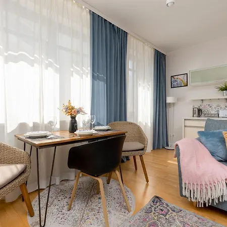 Apartment Wincentego Park By Renters *